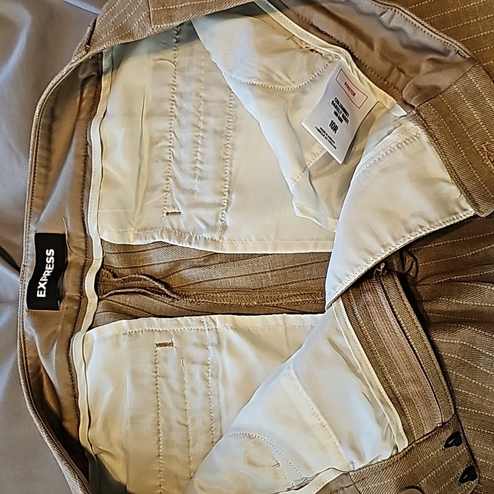 EXPRESS Columinst barely boot - Picture 2 of 3